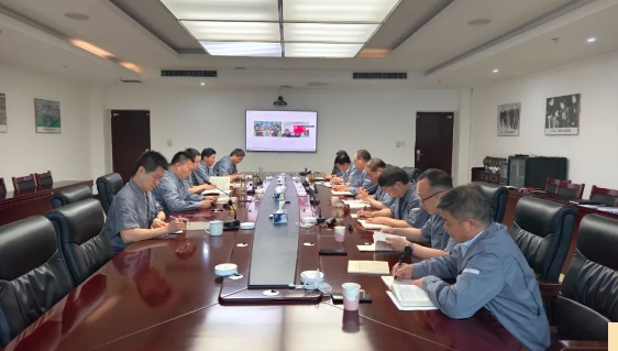 鄭紡機(jī)舉辦黨委理論學(xué)習(xí)中心組學(xué)習(xí)（擴(kuò)大）會暨深入貫徹中央八項(xiàng) 